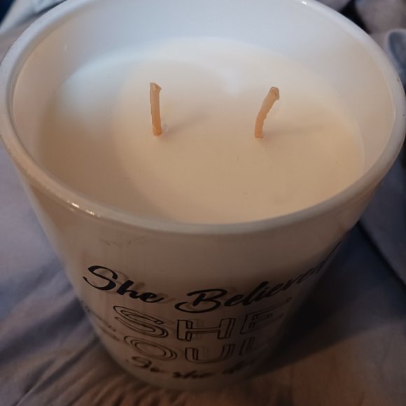 NEW! BLOOM AND PROSPER 14.6 oz CANDLE - Picture 7 of 7